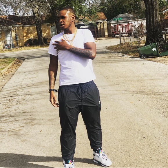 Meet your Posher, Alexander - Picture 1 of 1